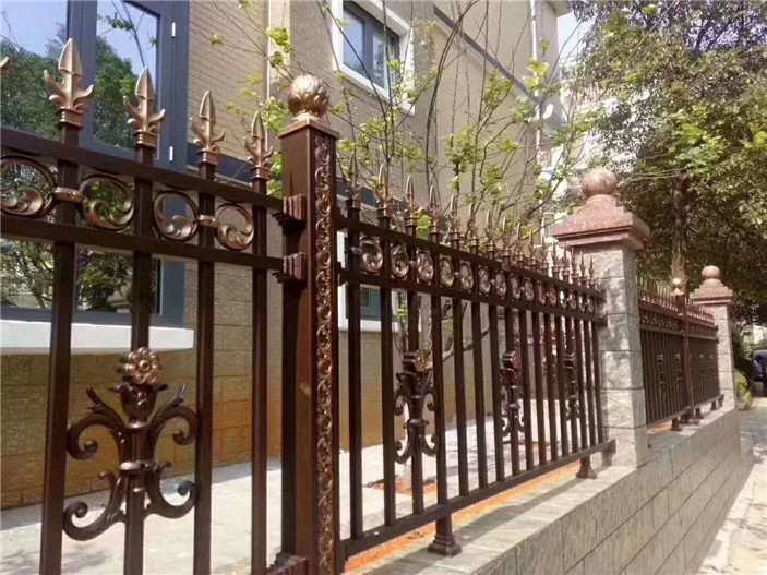 鋁藝圍欄