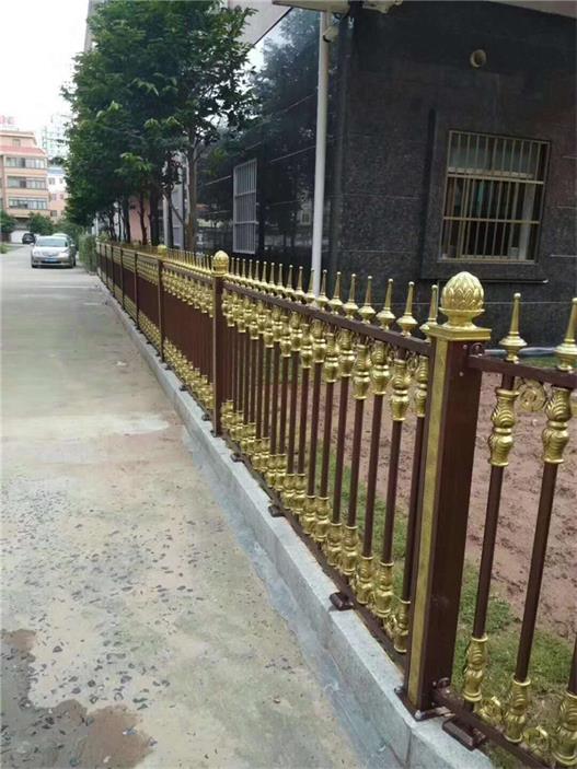 鋁藝圍欄安裝